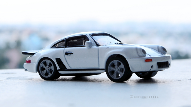 Illustration for article titled Rennsport Reunion: 1:72 UCC Coffee Special RUF 930 Turbo
